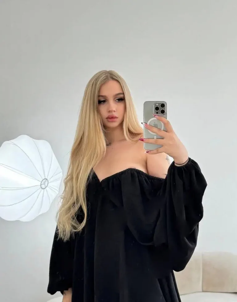 Имя: София Возраст: 21 Вес: 55