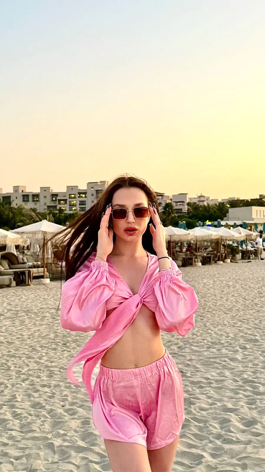 Девушки на выезд — эскорт в любую точку Москвы и мира