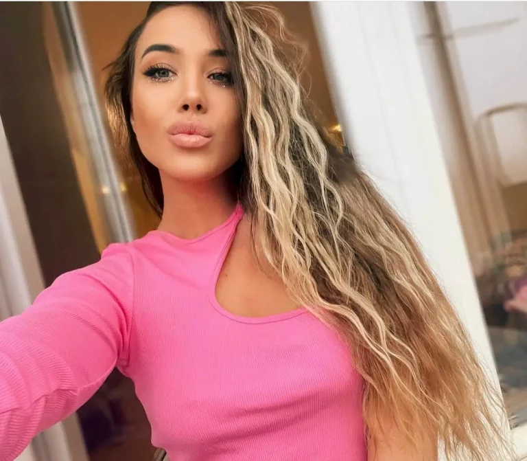 Имя: Аврора Возраст: 24 Вес: 60