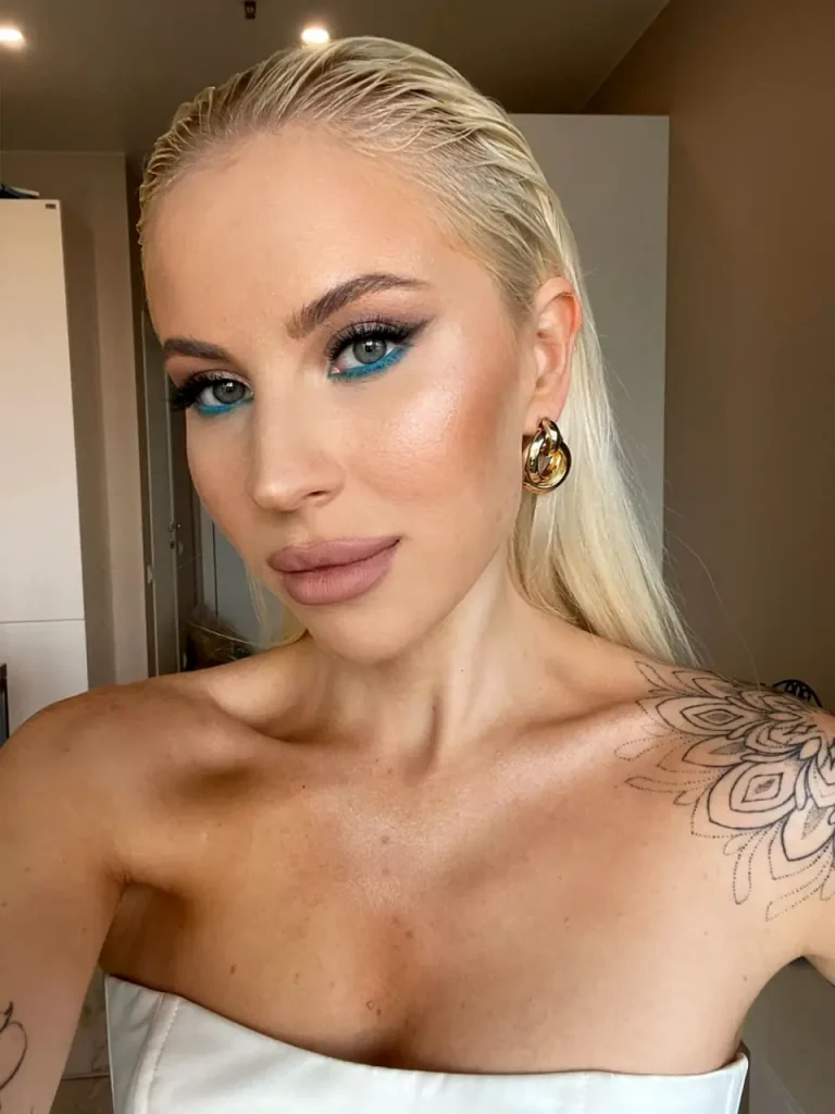 Имя: Алина Возраст: 24 Вес: 46