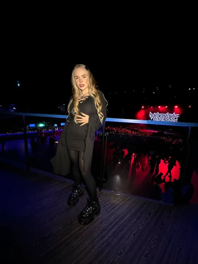 Имя: Грета Возраст: 24 Вес: 50