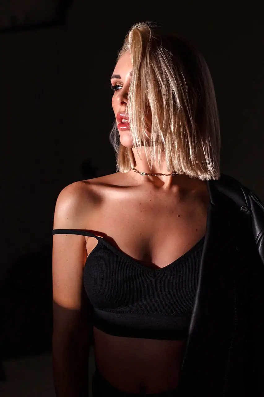 Имя: Роза Возраст: 26 Вес: 51