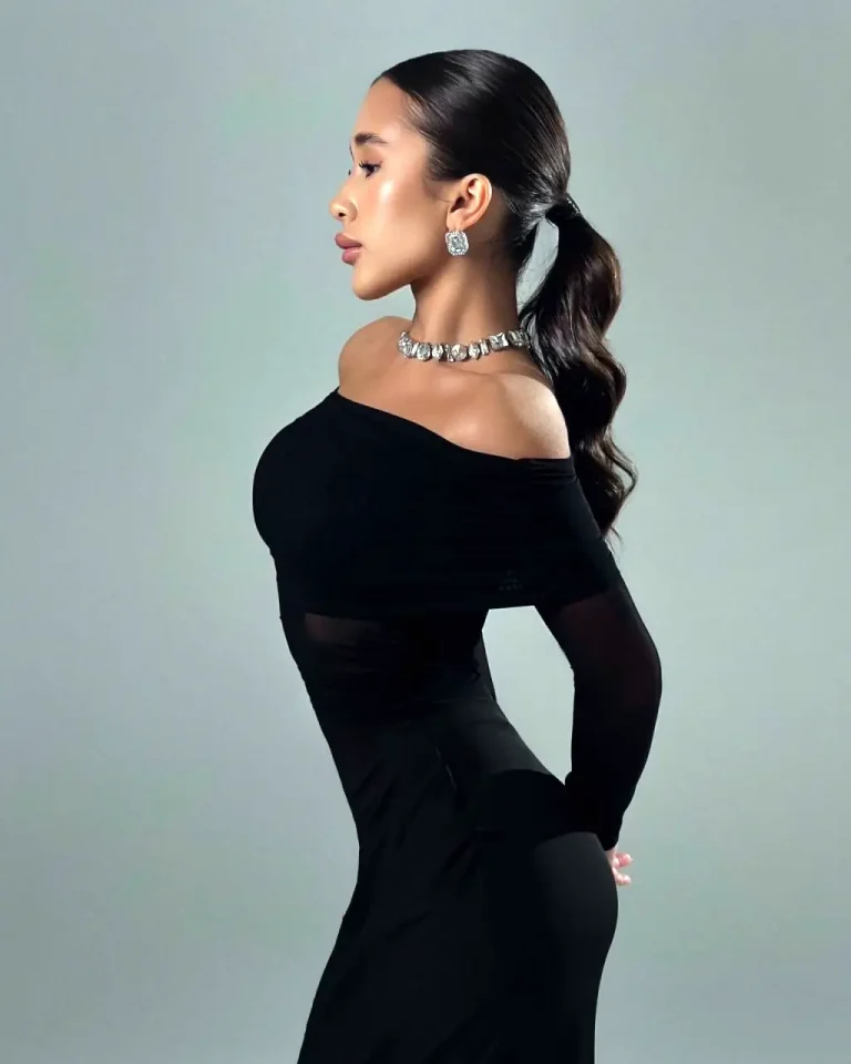 Имя: Азалия Возраст: 21 Вес: 44