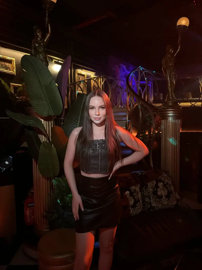 Имя: Дана Возраст: 24 Вес: 55